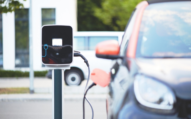 Električni auto